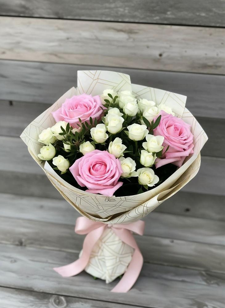 Букет цветов из: Розы в Брюховецкой