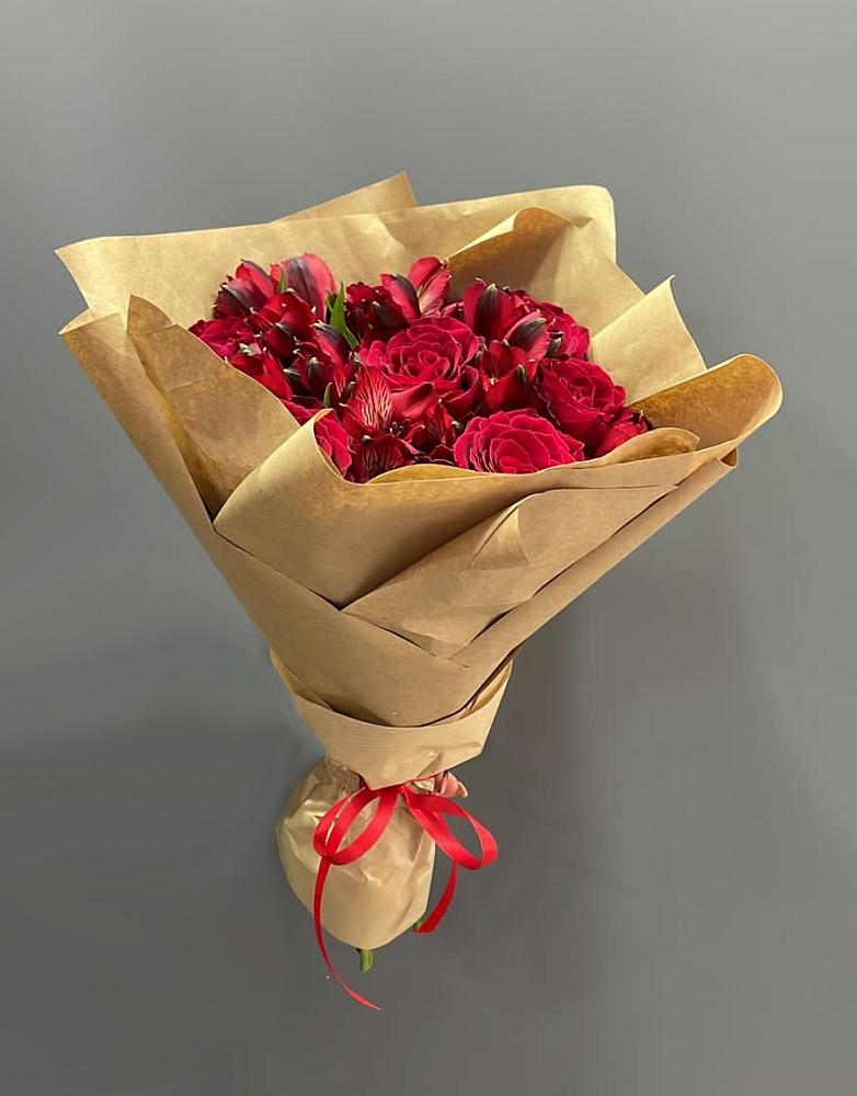 Букет цветов из: Альстромерии и Розы в Брюховецкой