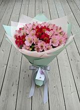Букет цветов из:  Альстромерии в Брюховецкой