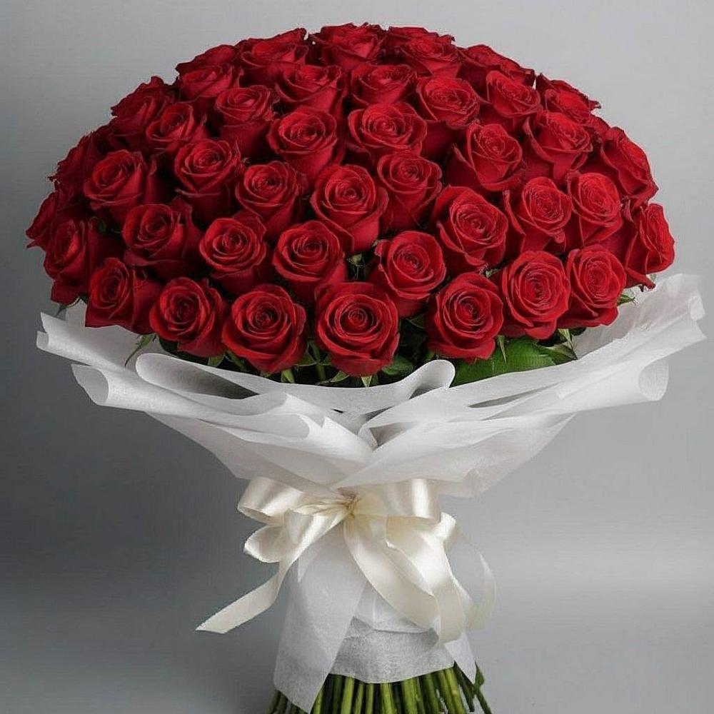 Букет 101 Красная роза Блэк Мэджик в Брюховецкой