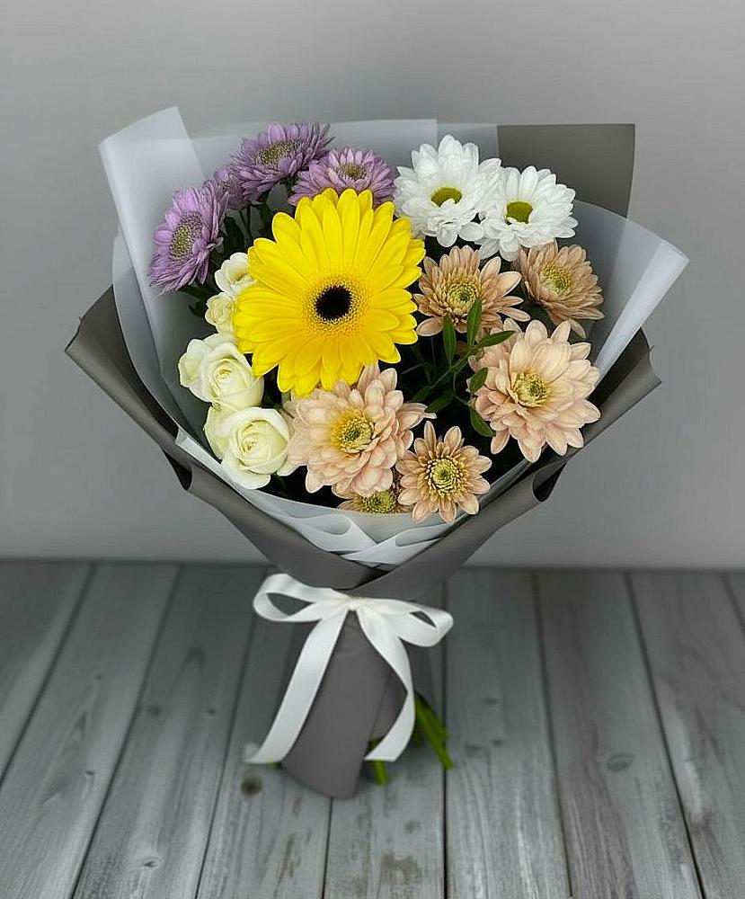 Букет цветов из: Розы, Герберы и Хризантемы в Брюховецкой
