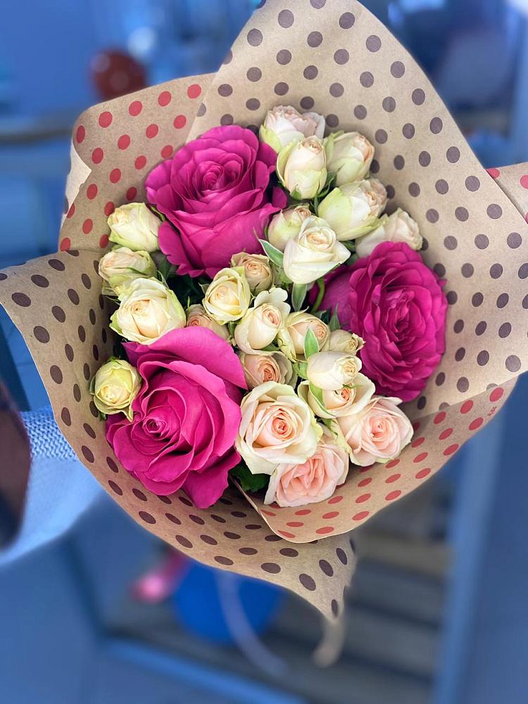 Букет цветов из: Розы в Брюховецкой