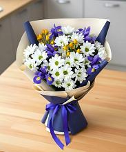 Букет цветов из:  Розы, Ирисы и Хризантемы #REPLACE_PRED# Брюховецкой