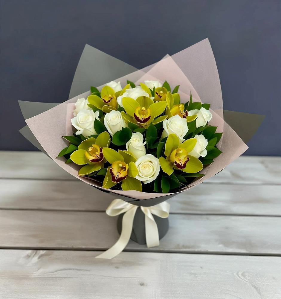 Букет цветов из: Орхидеи и Розы в Брюховецкой